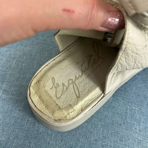 Esquivel Ivory Leather Round Toe Perforated Sandals Size 10 - Picture 7 of 8